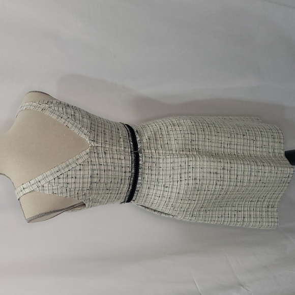 REBECCA TAYLOR Sleeveless Fitted Textured Tweed frayed waist mid with pockets! - Picture 6 of 10